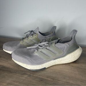 Men’s Adidas Gray Ultraboost 21 Sneakers tennis shoes size 11 1/2